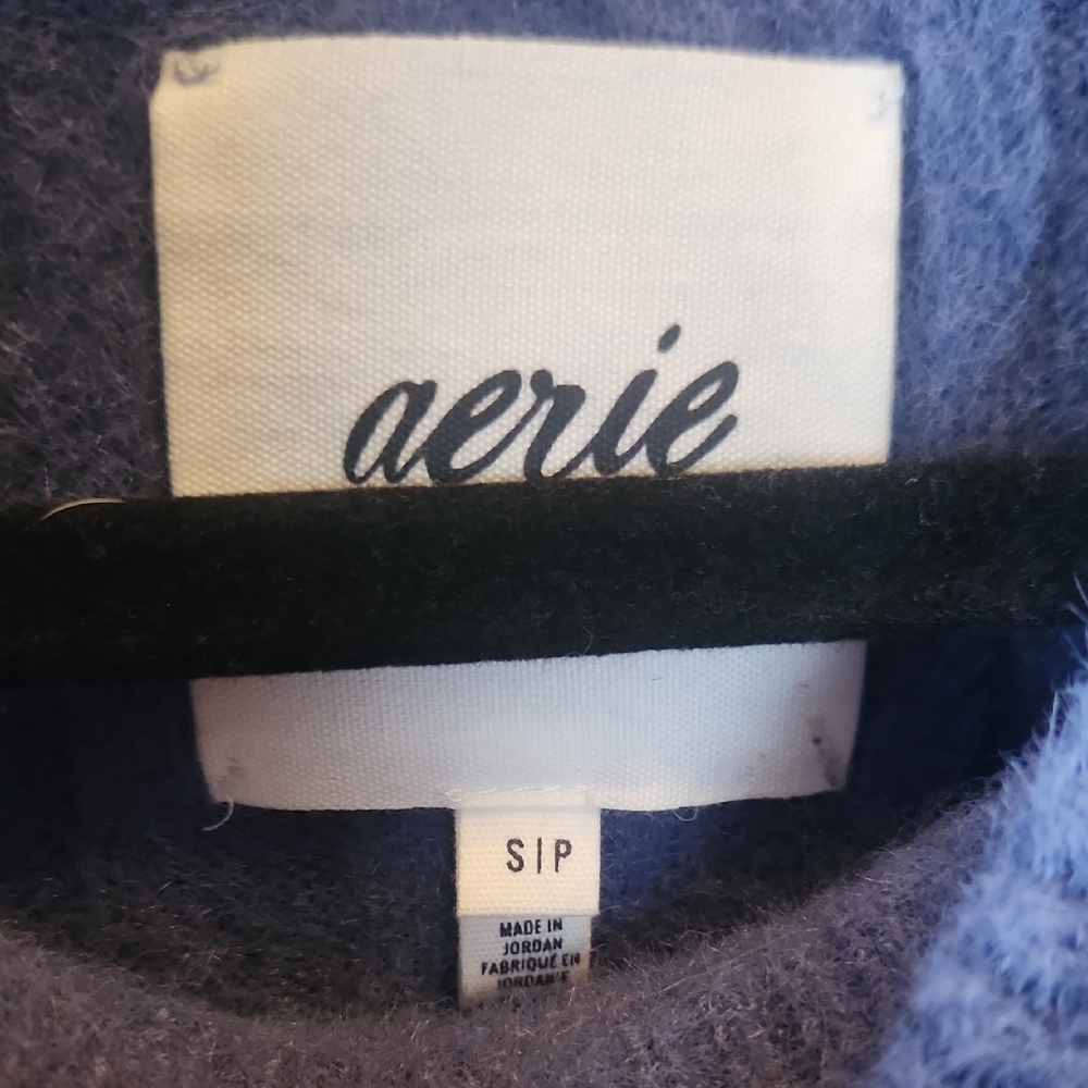 Cozy Blue Ribbed Sweater - Picture 3 of 4